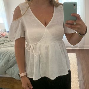 Lucky Brand open shoulder babydoll top size Small